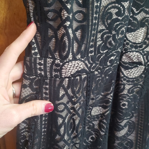 Black lace romper - Picture 7 of 13